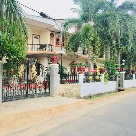Senthil Complex Hotel Jaffna Exterior foto