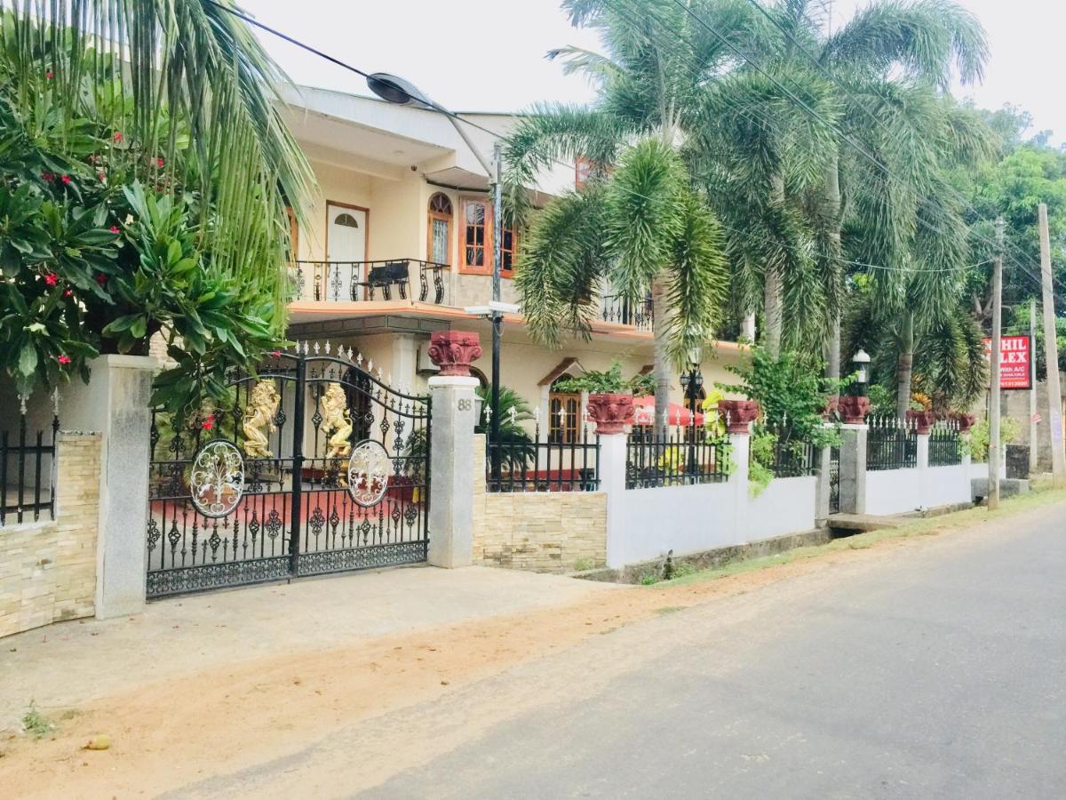 Senthil Complex Hotel Jaffna Exterior foto